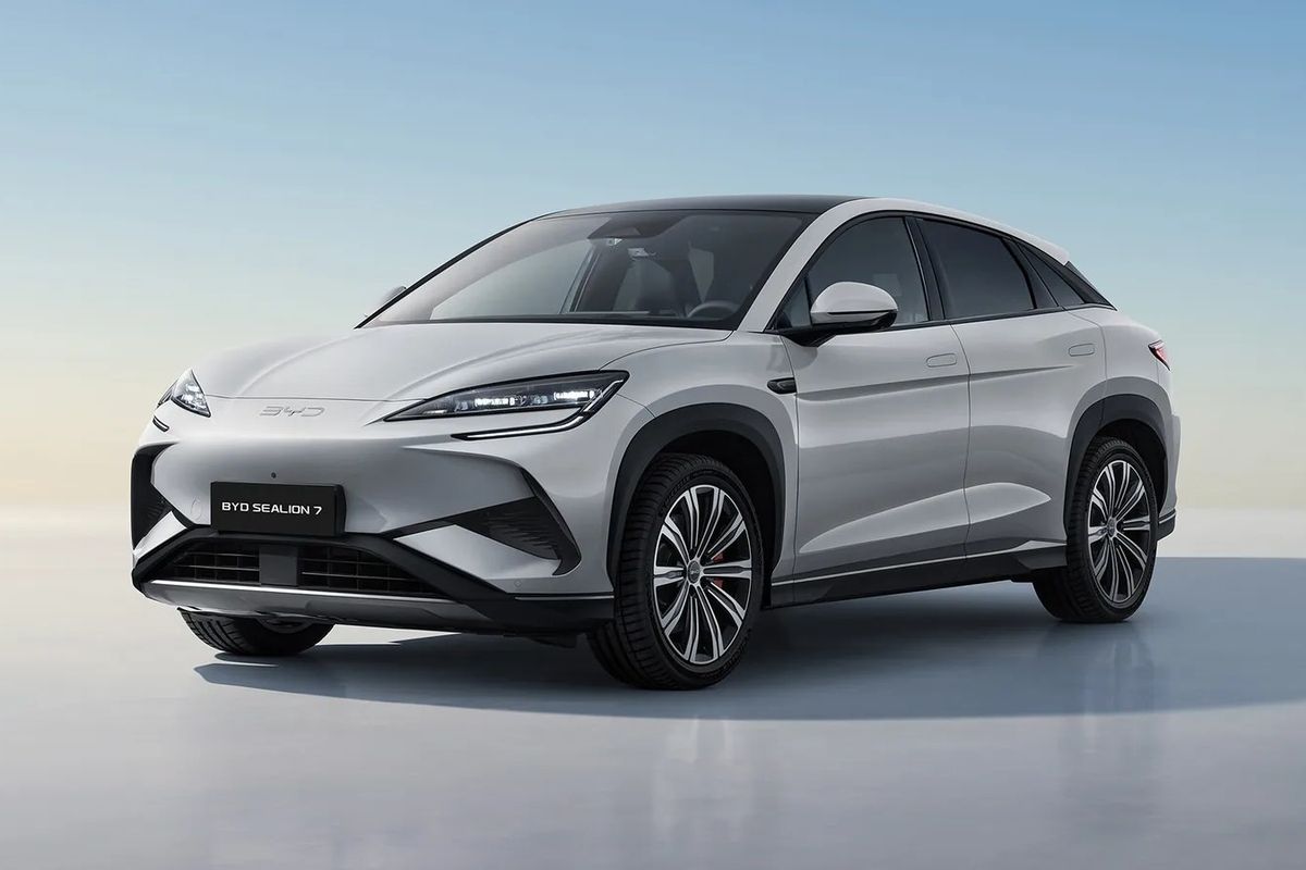 BYD SEALION 7